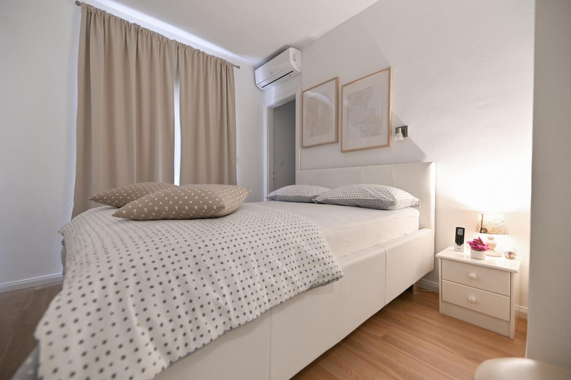Near Zadar City Center Apartment With Free Parking And Air Condition In Each Room Eksteriør bilde